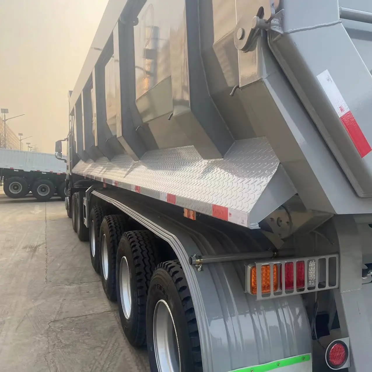 3 оси 4 6 35/40 /60CBM самосвал Trailer100Tons Самосвал полуприцеп для продажи