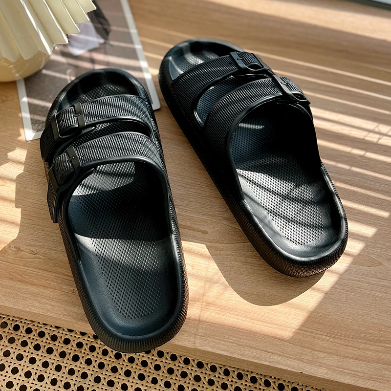 Шлепанцы с двойной пряжкой
