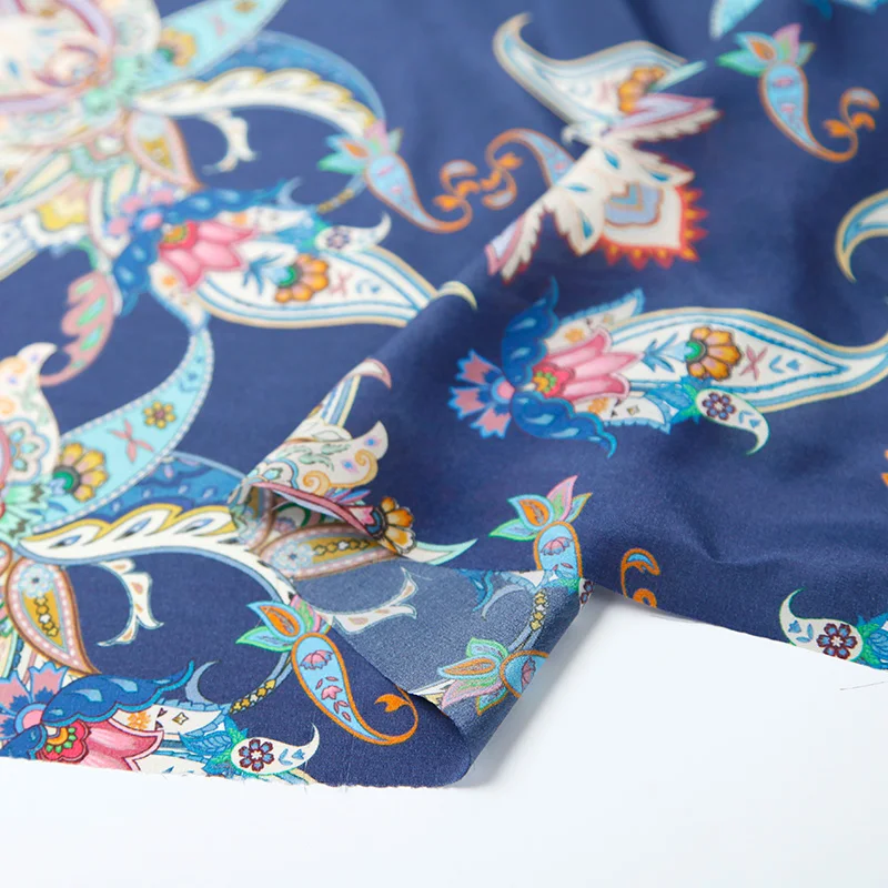 Wholesale high-end quality vast Italian designs selection mulberry Silk print fabric for scarf dress