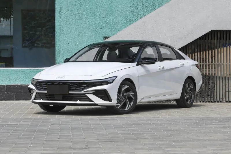 New&Used Car Korea Brand Vehicle H-Y-U-N-D-A-I Elantra Lux Premium Version Avto