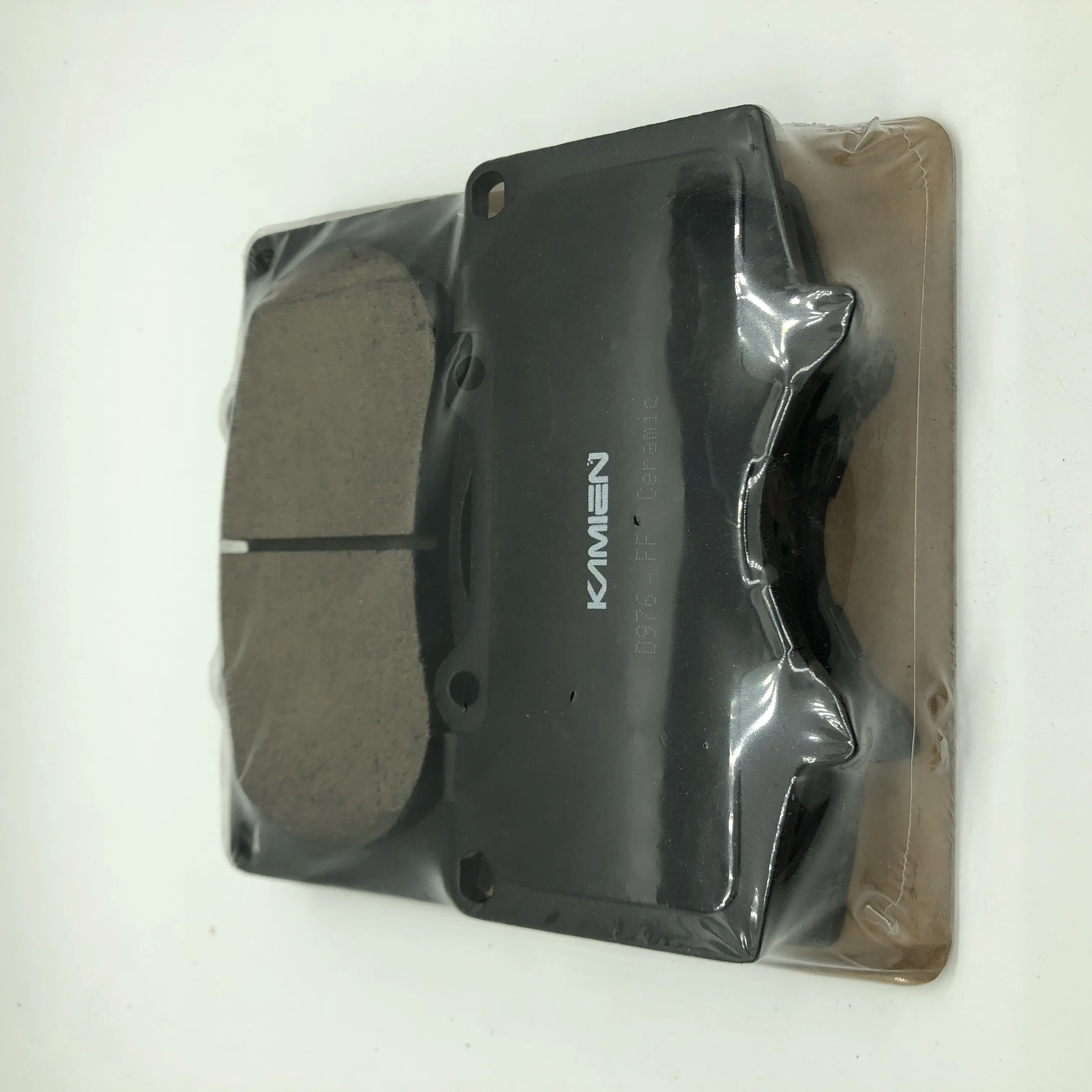 Automotive spare parts D976-7877 / 04465-0K090 / 04465-35250 04465-YZZE1 for Toyota Hilux pick-up ceramic formula brake pad