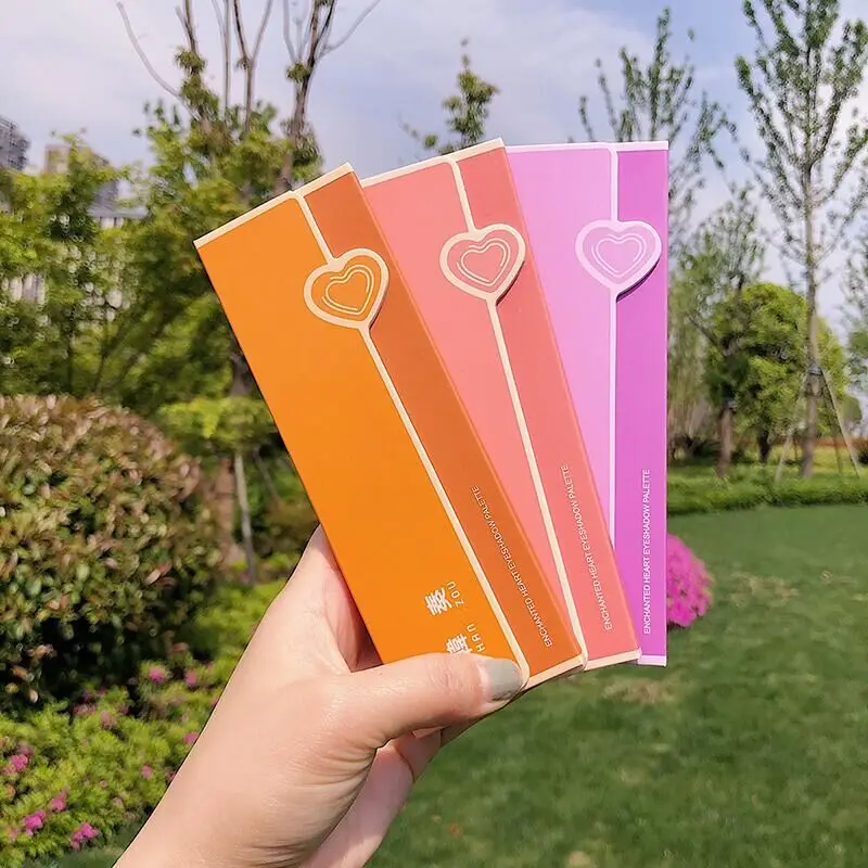 2021 hot selling makeup natural radiant brown eye shadow palette with mirror