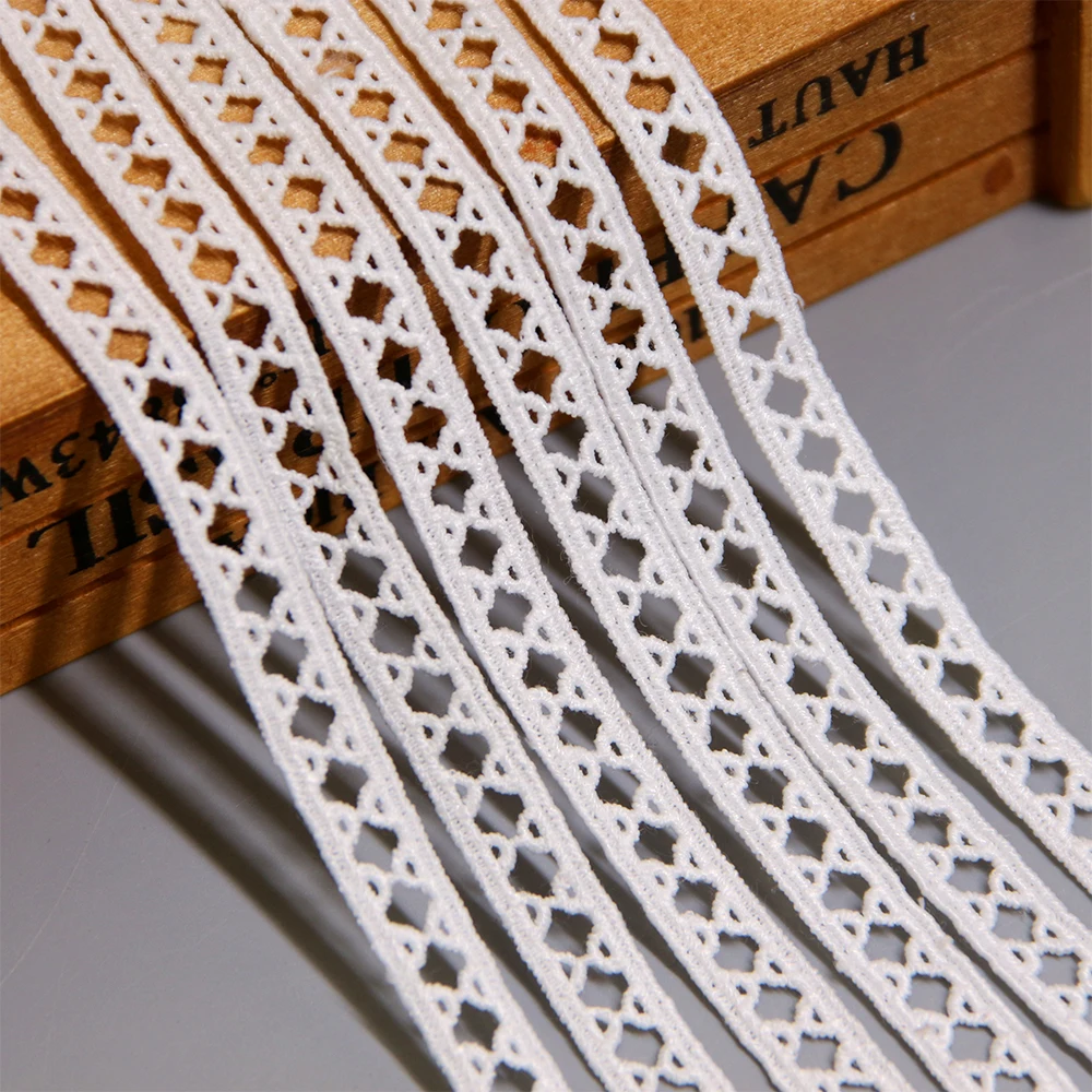 Новое поступление, кружевная бейка с вышивкой молочного цвета