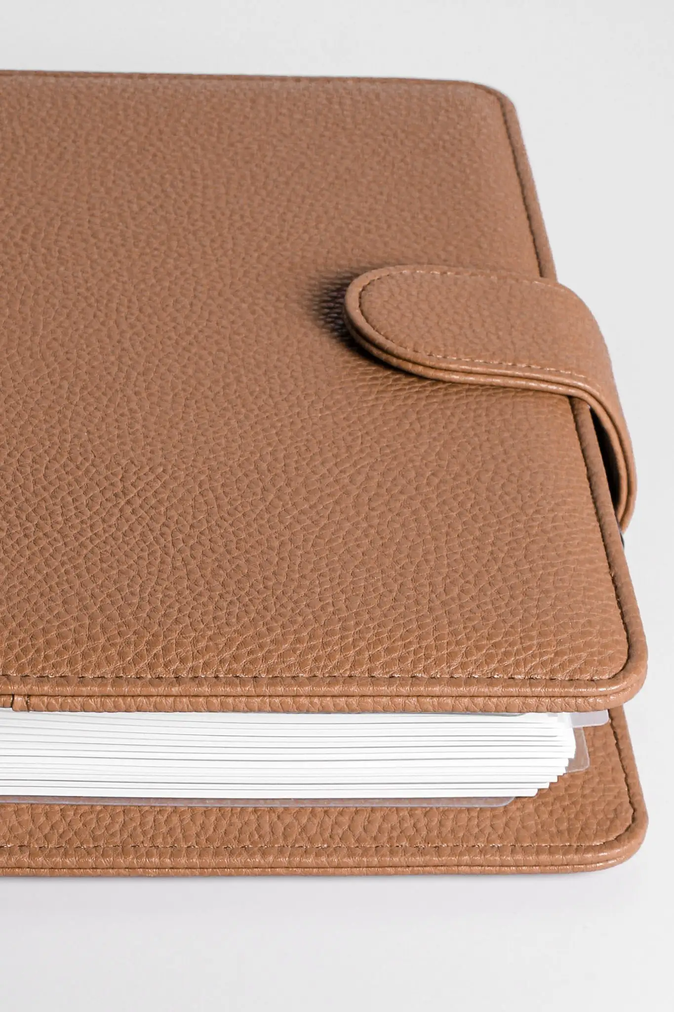 Custom Tan Brown Refillable 6-Ring Pebbled Pu Leather A5 Planner Agenda Binder Cover With Magnetic Closure and Pen Loop