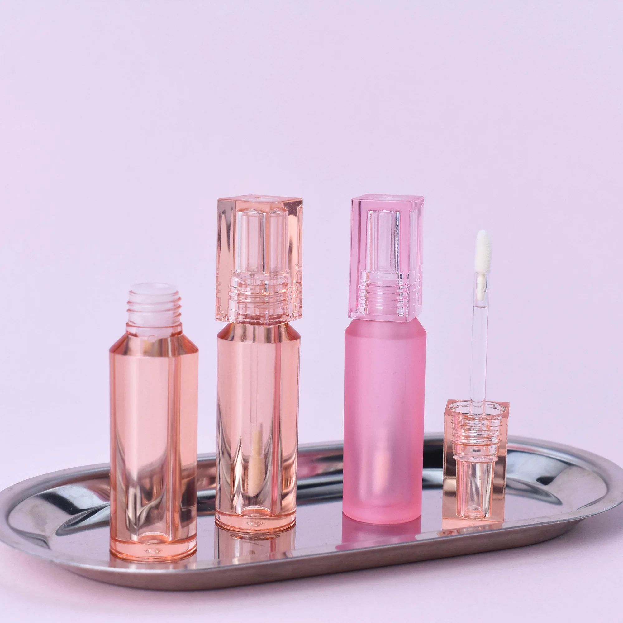 New Design 4ML Matte Frosted Red Round Plastic Lip Glaze Bottle Cosmetic Packaging Empty Lip Gloss Tube With Square Cap