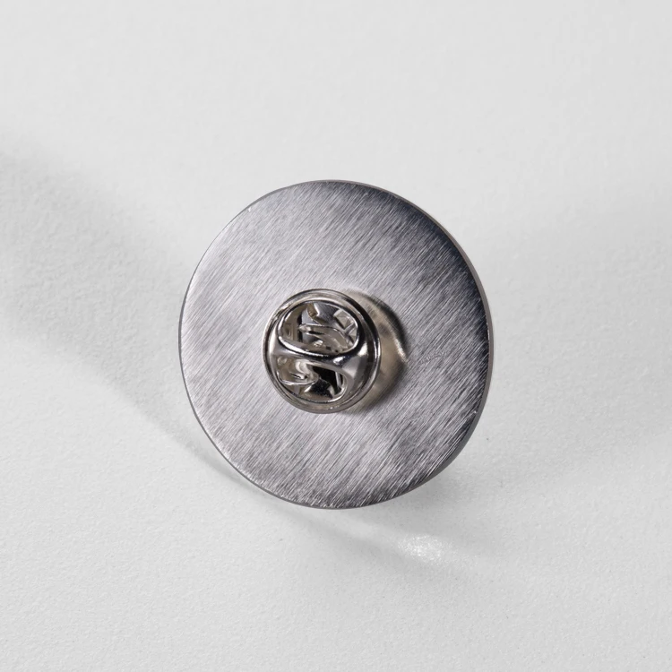 
Customized high-end gas gold-plated metal exquisite maker fashion handsome round nurse aviation name tag button pin badge 