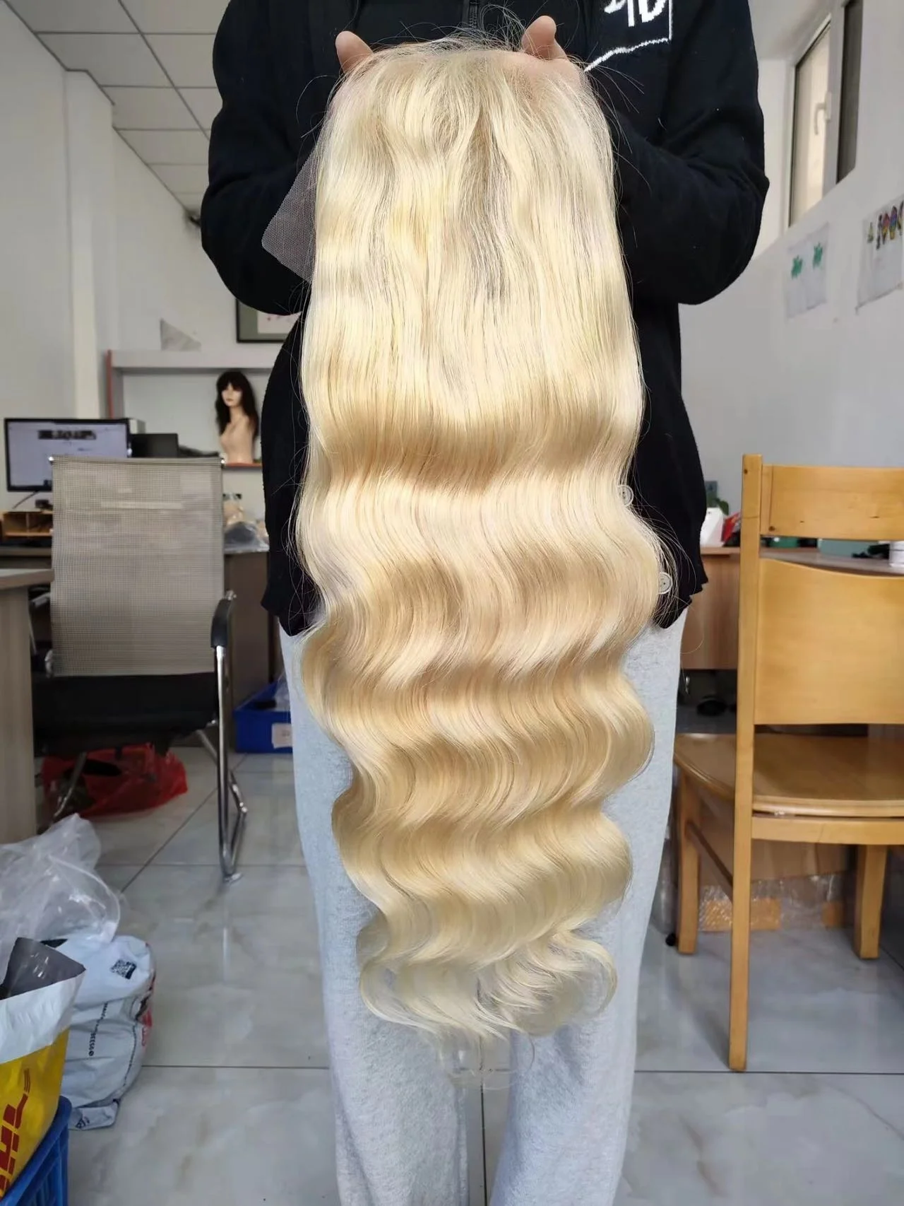 Amara cheap wholesale human hair wig lace front wig body wave 13x4 13x6 natural swiss lace front wig body wave