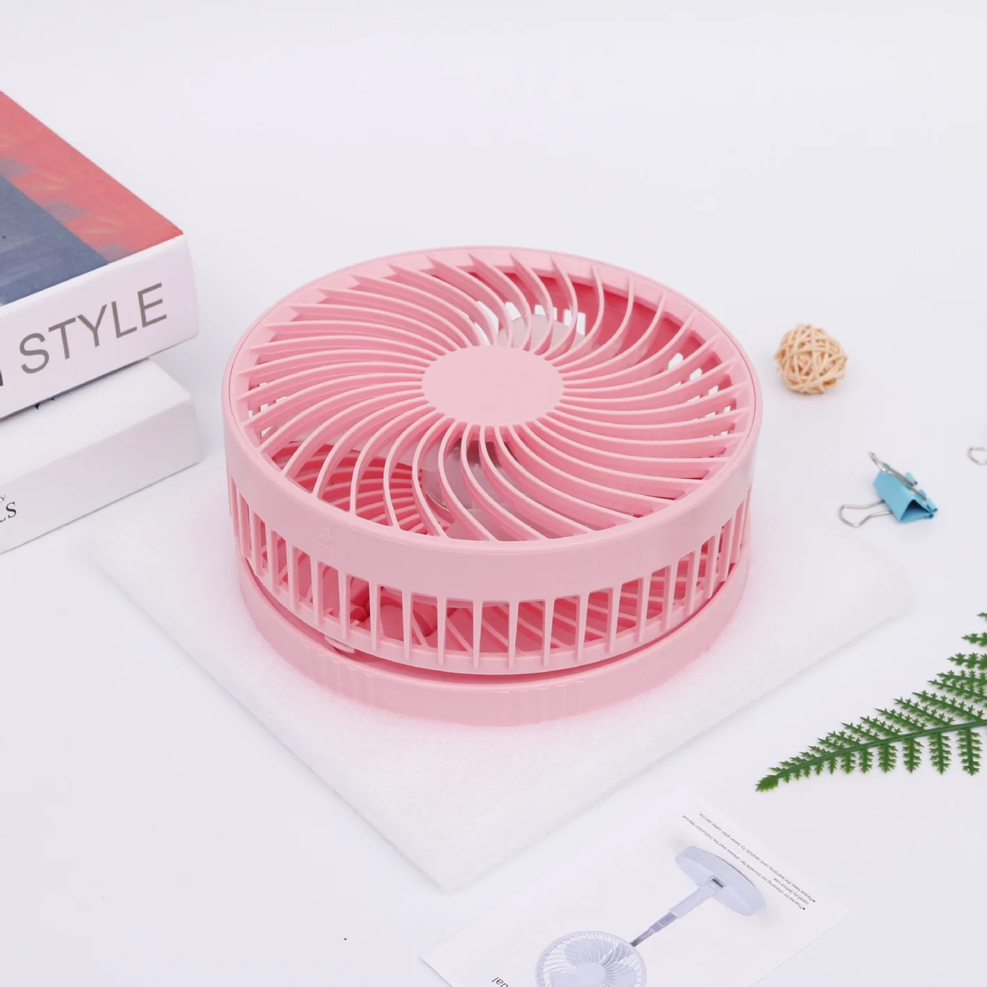 New USB folding fan portable mini fan desktop retractable vertical fan rechargeable fan factory low price wholesale