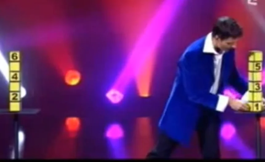 Professional Stage Performance Illusion equipment Magic Tricks Cube a libre