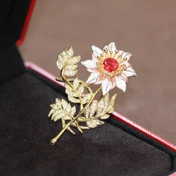 High-grade niche modern sunward flower brooch three color enamel glaze Daisy brooch simple drop oil anti-go light pin