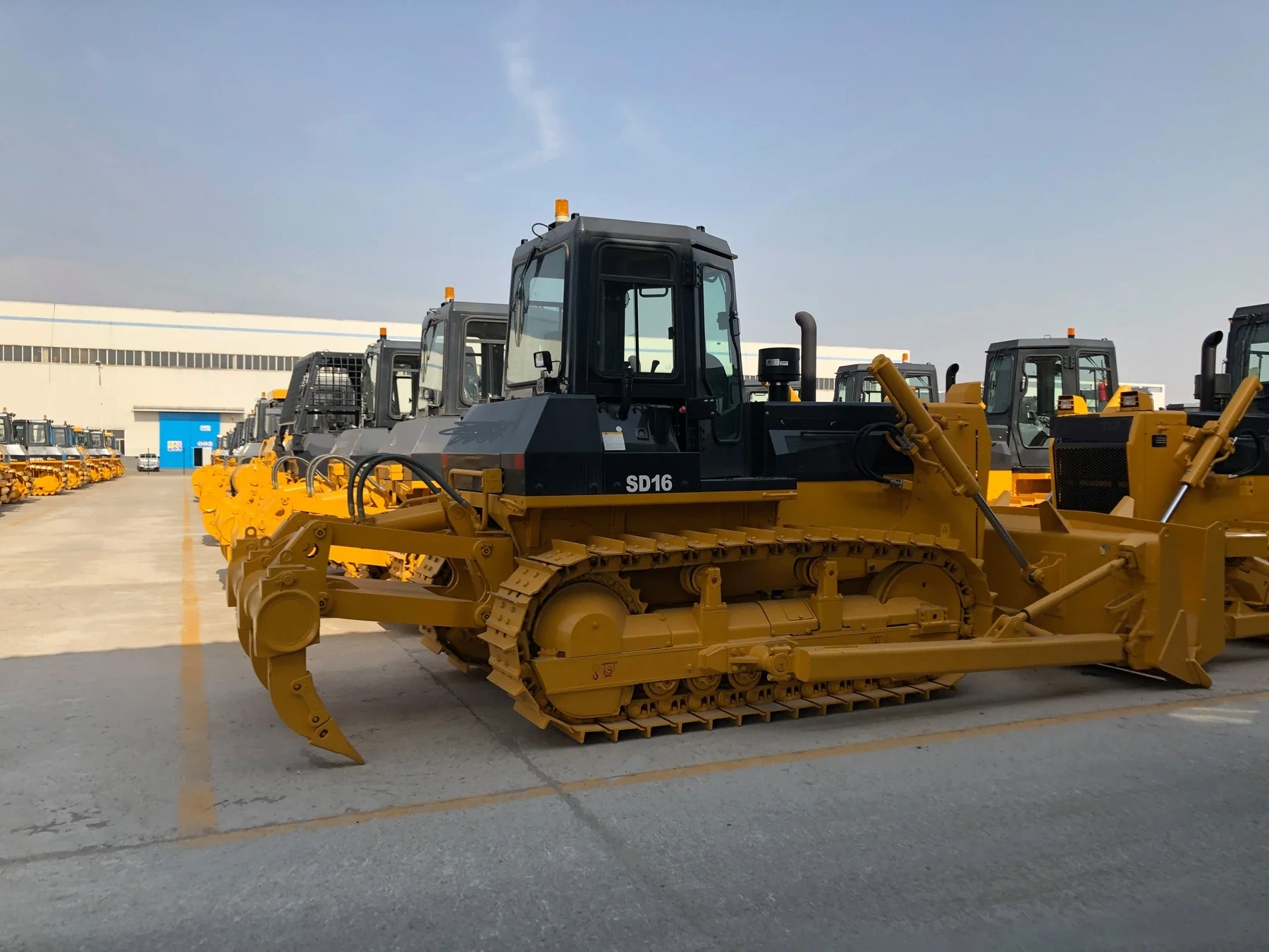 Hot Sale Small Crawler Bulldozer 160 HP SD16 Construction Bulldozer 4.5m3 Blade with Optional Single-shank Ripper