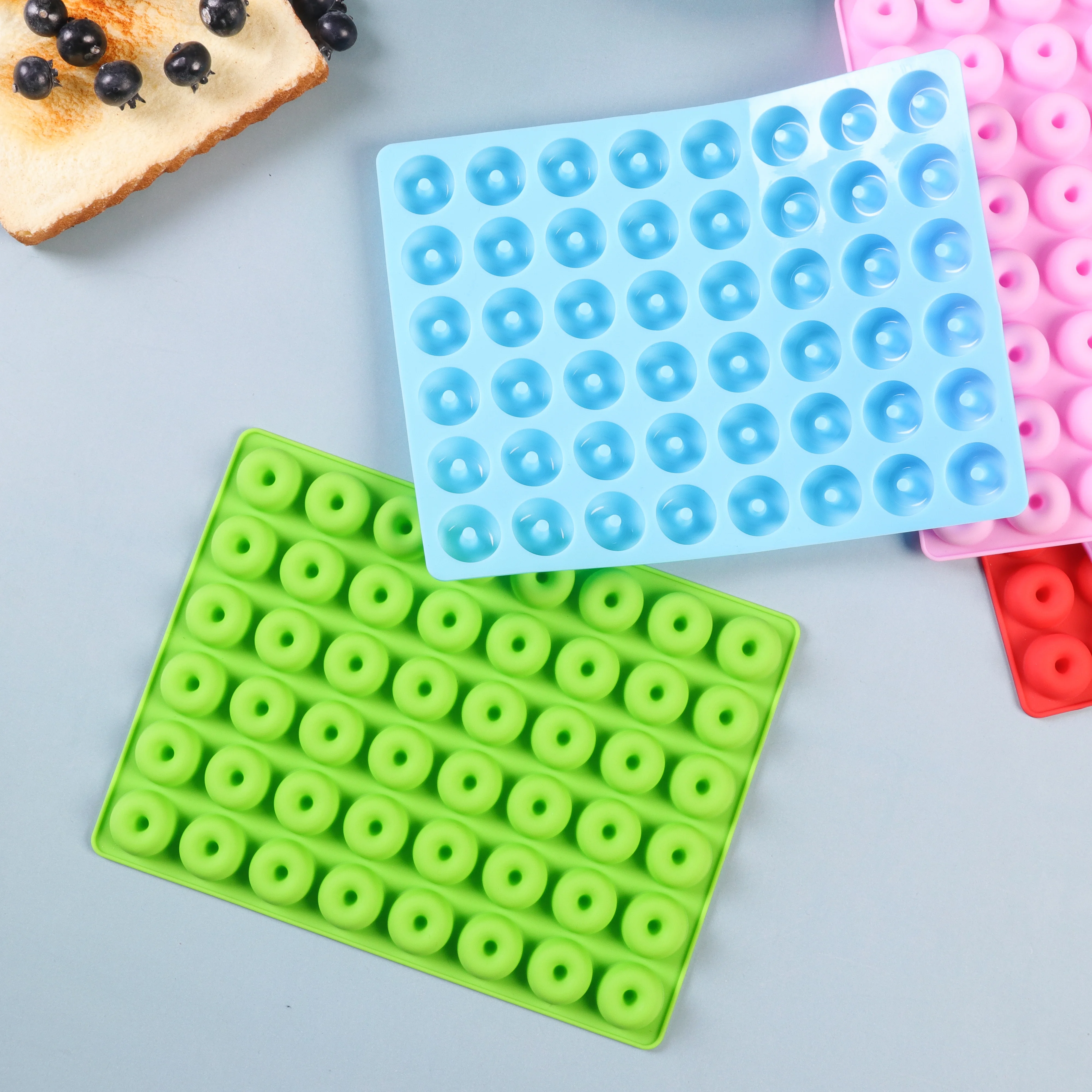 Gummy Jelly Bear Molds 50-Cavity Silicone Bear Candy Moulds Molds Chocolate Molds Ice Cube Trays Non Stick Reusable DIY Baking