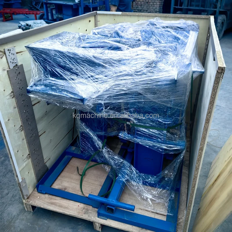 Low price Small Mobile Hammer Crusher With Conveyor Belt PC200*300 PC400*600 Stone Hammer Crusher
