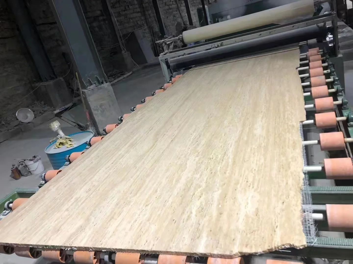 Stone Roman Travertine Stone Flexible Cladding Stone Italian Travertine Slab Travertine Wall Panel Flexible Natural Tile Photo -