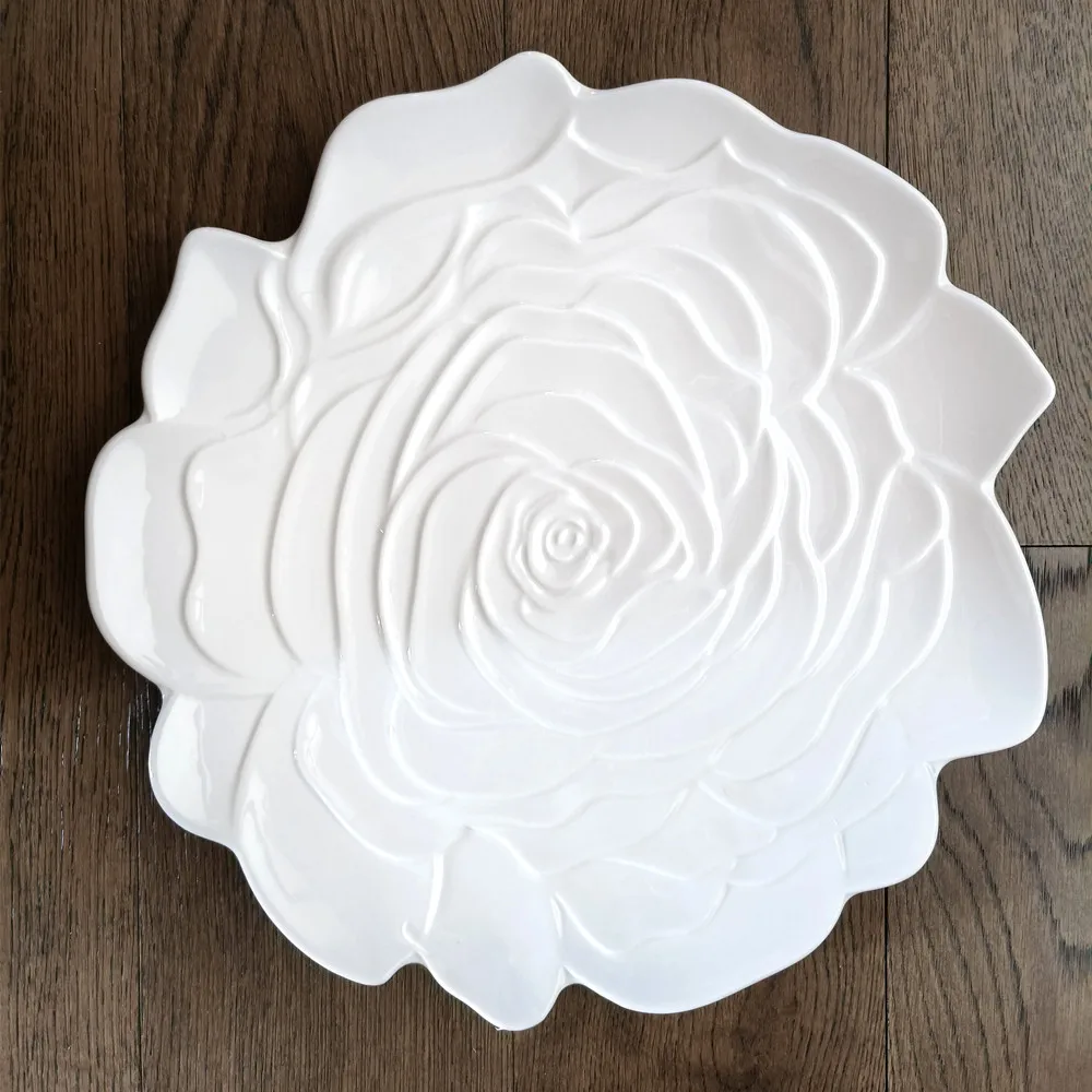 Wholesale New design white rose flower shape ceramic wedding charger plate