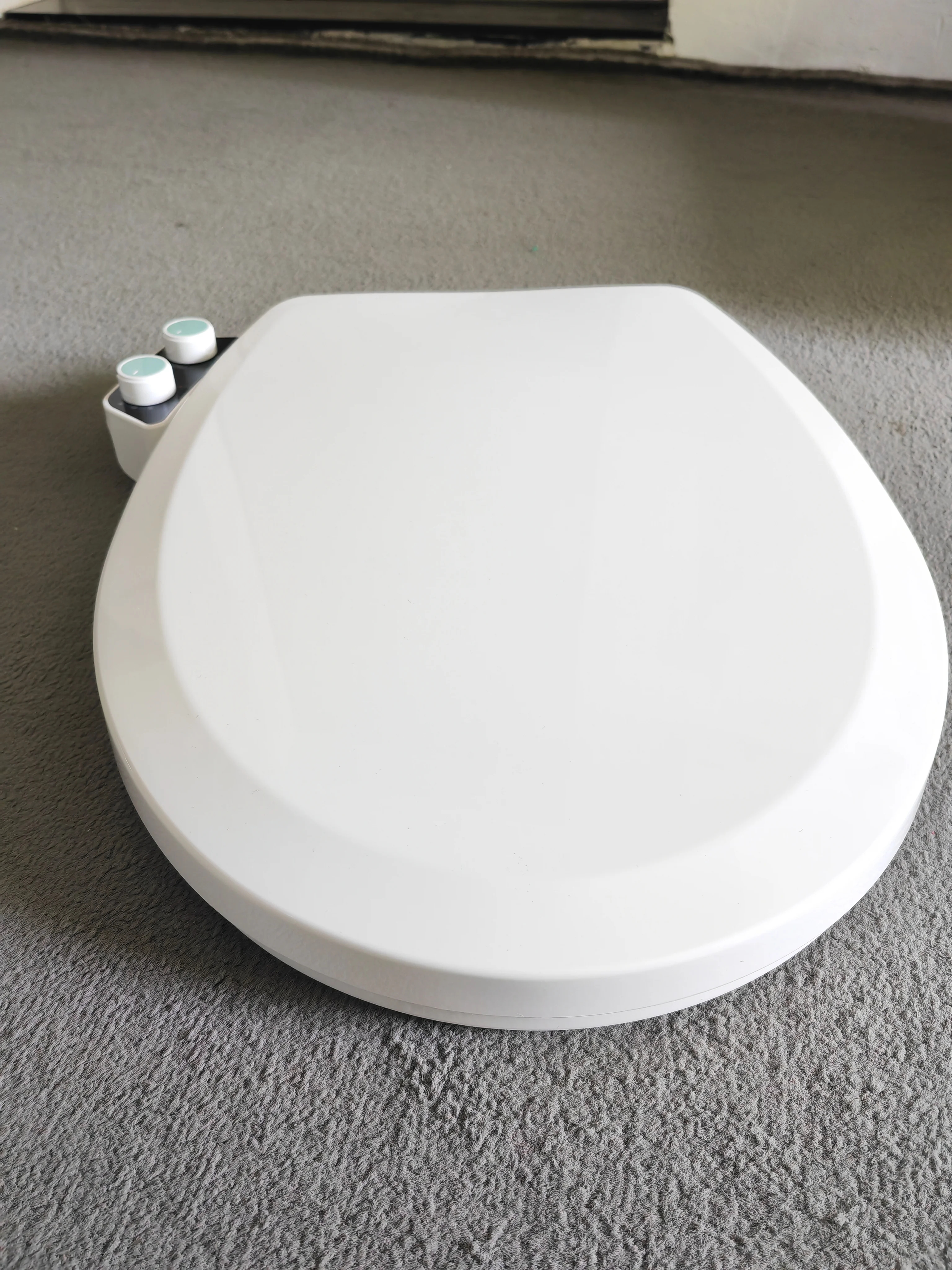 Round Shape Non Electric Automatic Self-Cleaning Nozzle Easy Installation Manual Bidet Toilet Seat For Bathroom