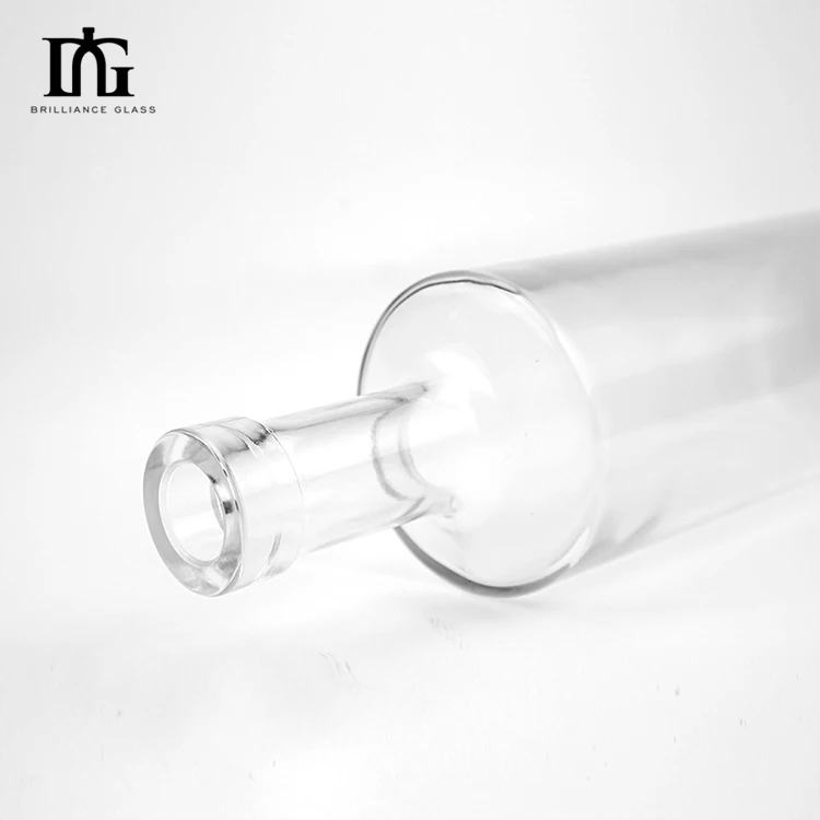Wholesale Empty Clear Round 750ml Glass Bottle Wine Bottle for Vodka Liquor Tequila Mezcal Mexico with T-Cork