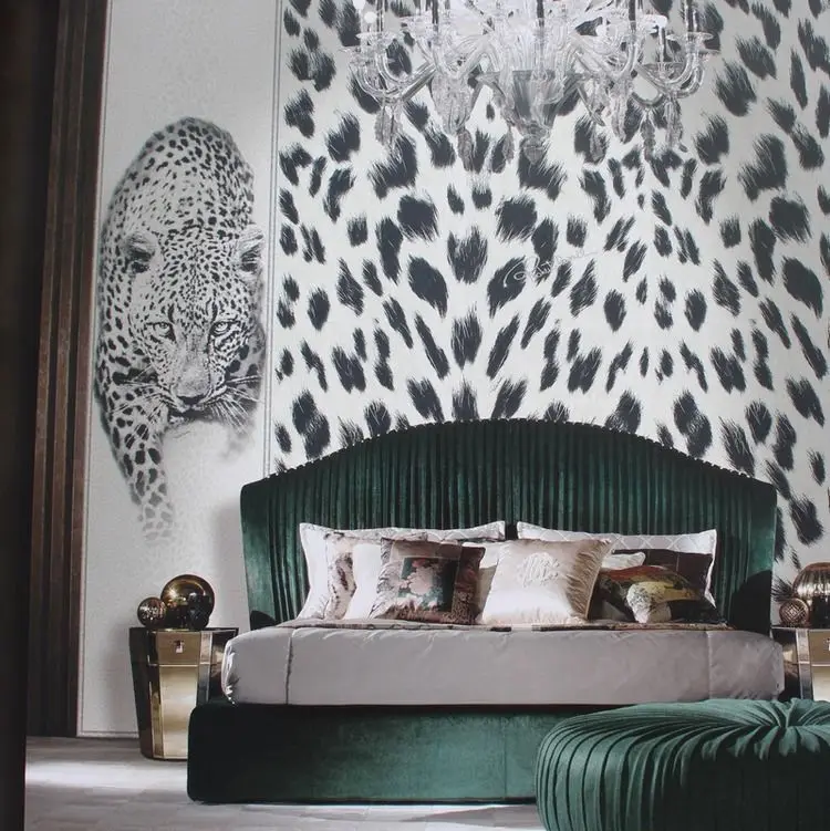 Customized Luxury Italian Bedroom Set Furniture King 2023 Modern Latest Double Bed With Storage Space