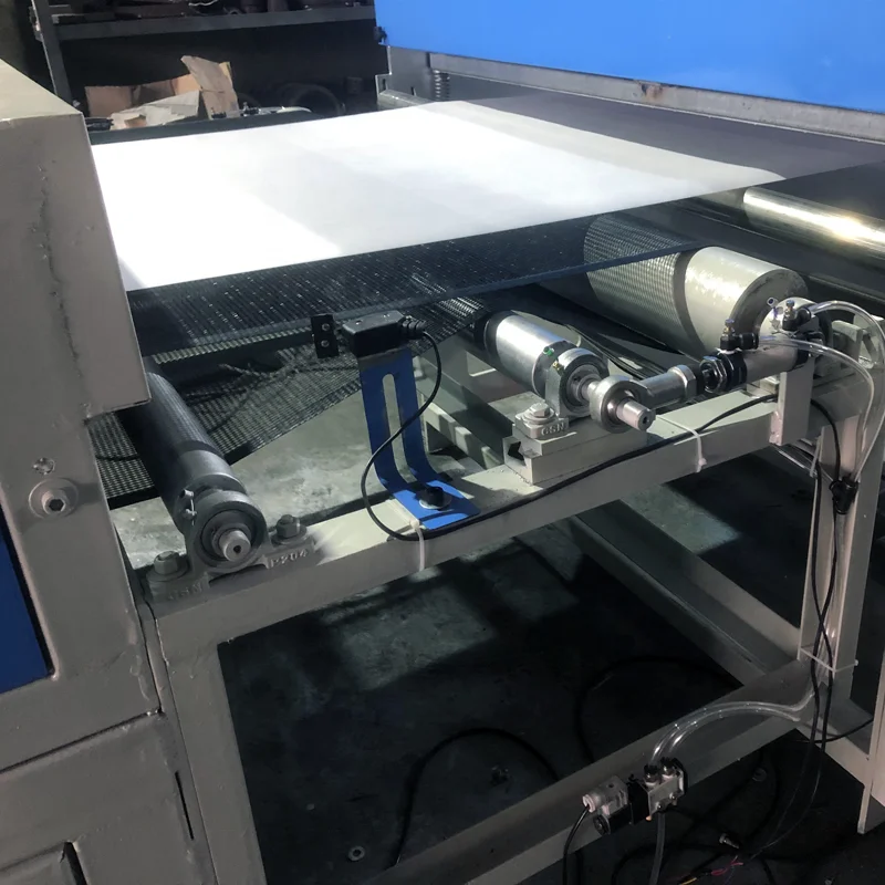 Hot melt adhesive powder scattering coating machine