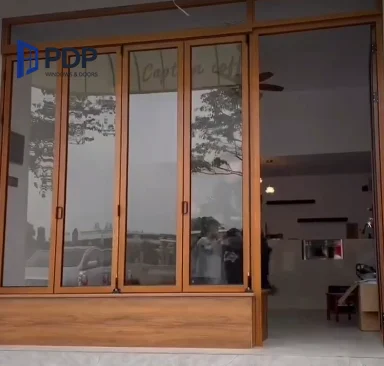 Innovative New Finished with Low-E Tempered Glass Folding Wood for Outdoor Balcony School Hall