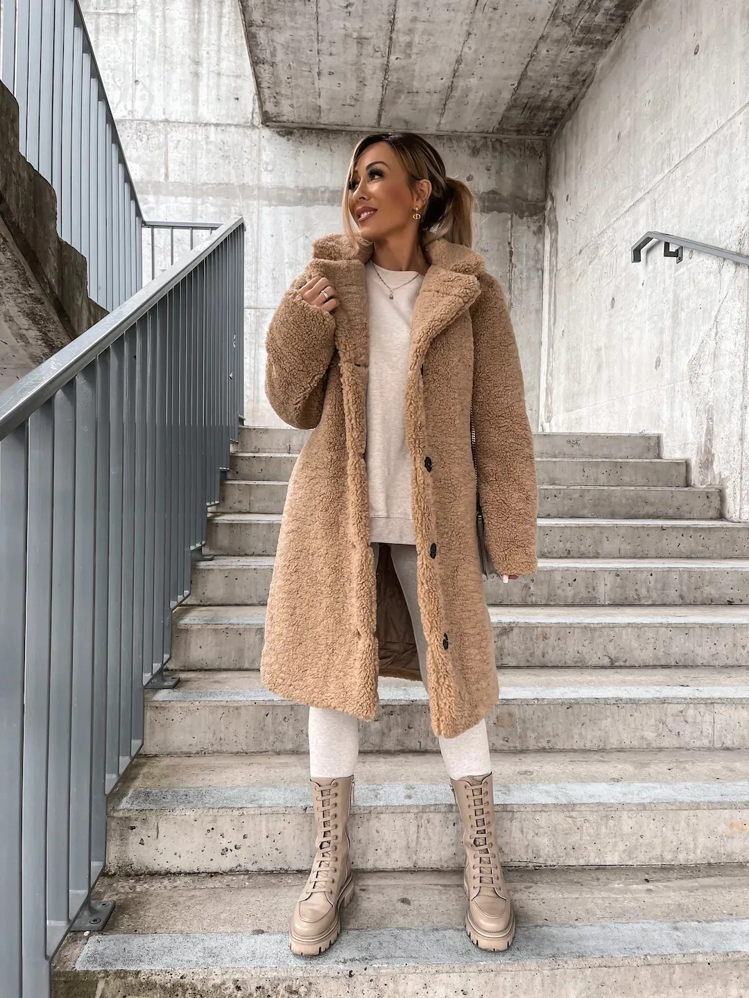 Faux Wool Women Coat Winter Warm Outerwear Fashion Teddy Plush Overcoats Female Chic Solid Single Breasted Streetwear Lady Coats