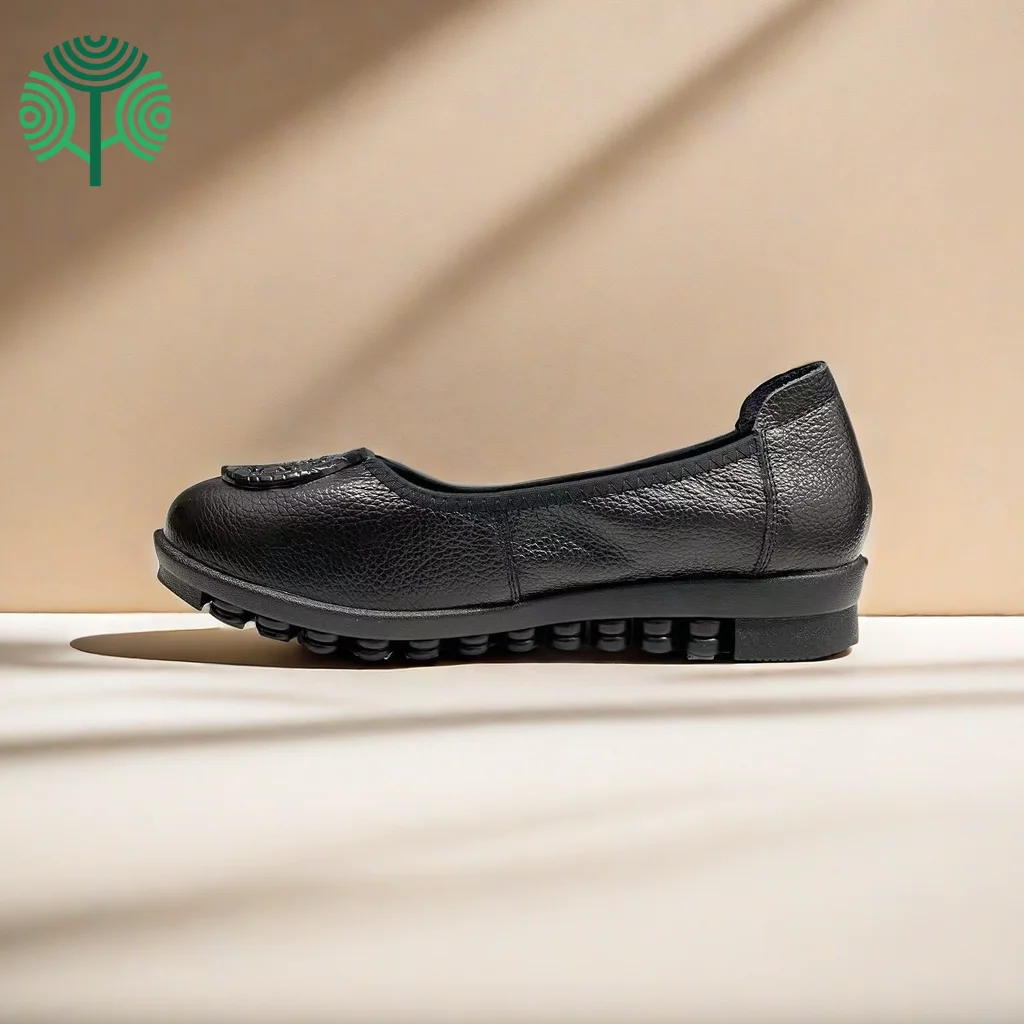 Second layer cow leather Women flat 2cm shoe comfort lady loafers round toe boat driving shoes customize logo plus size