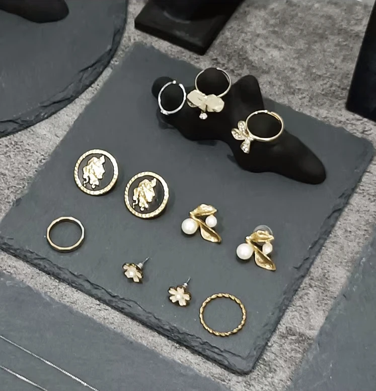 New styles Gypsum Jewelry Exhibition Shelf  Jewelry Posing Shoot Props Vintage Jewelry Display Board