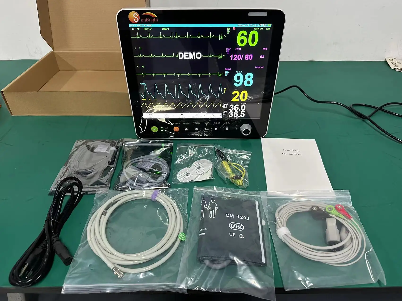 High end 6 parameters hot selling patient monitor with promotional