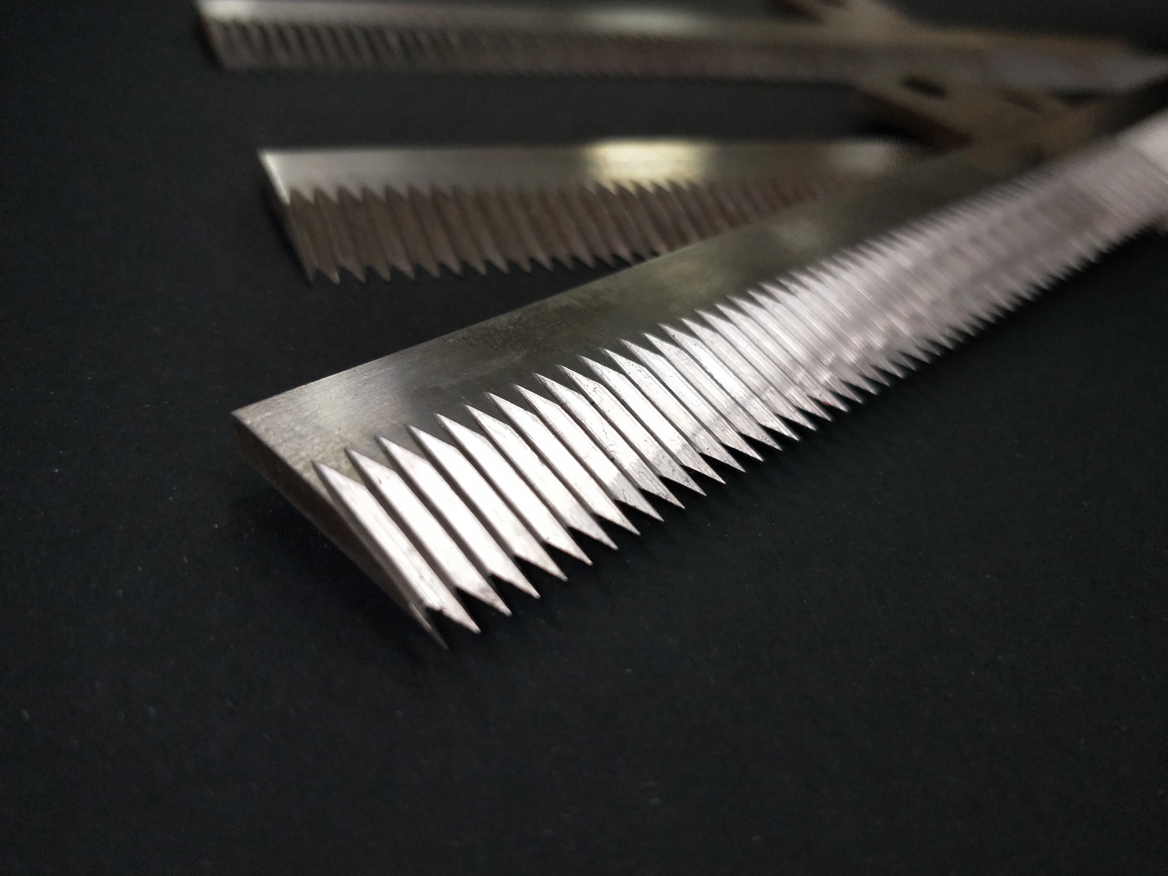 Запечатывания челюсти нож