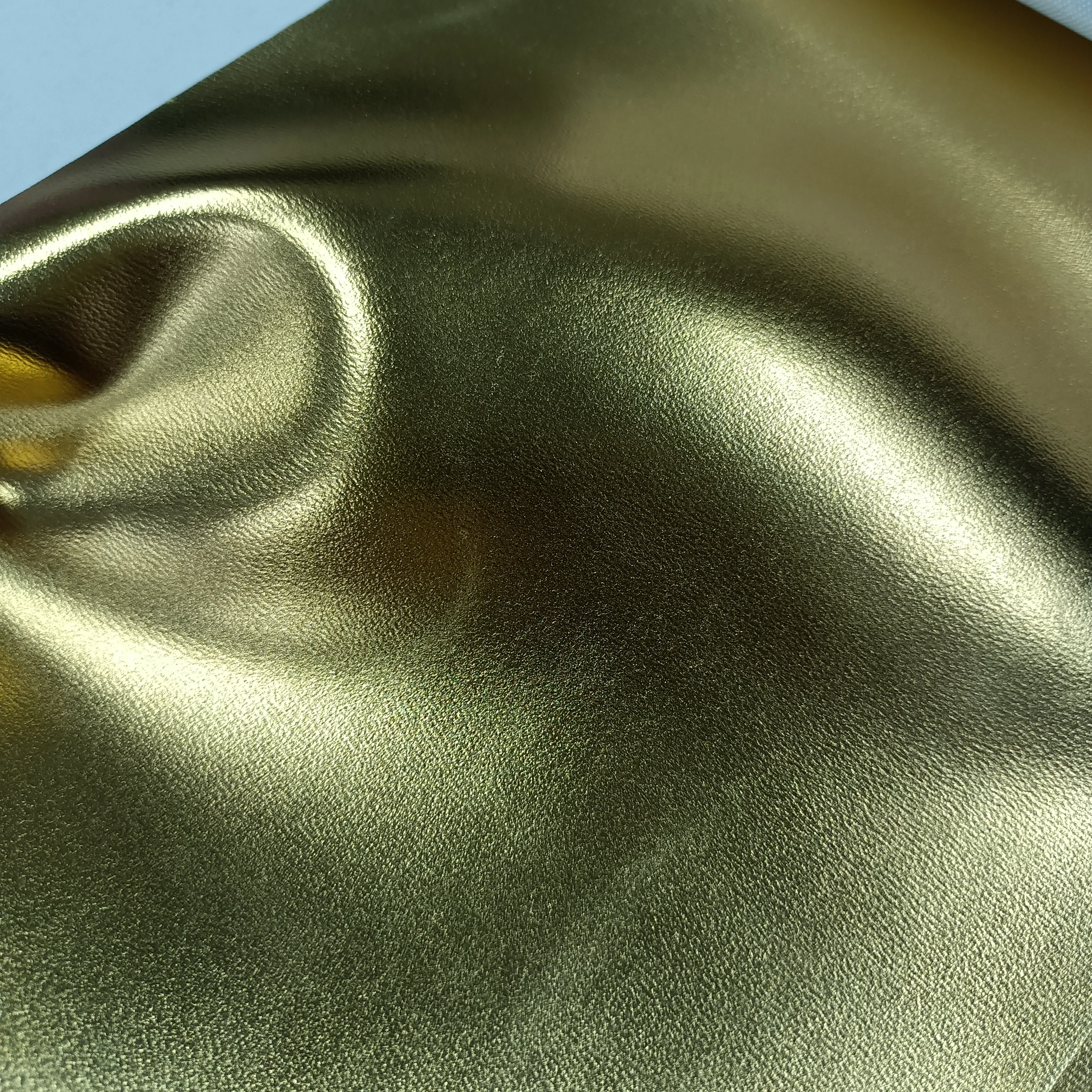 Wholesale Gold Color pu pvc metallic leather fabric for bags and luggages