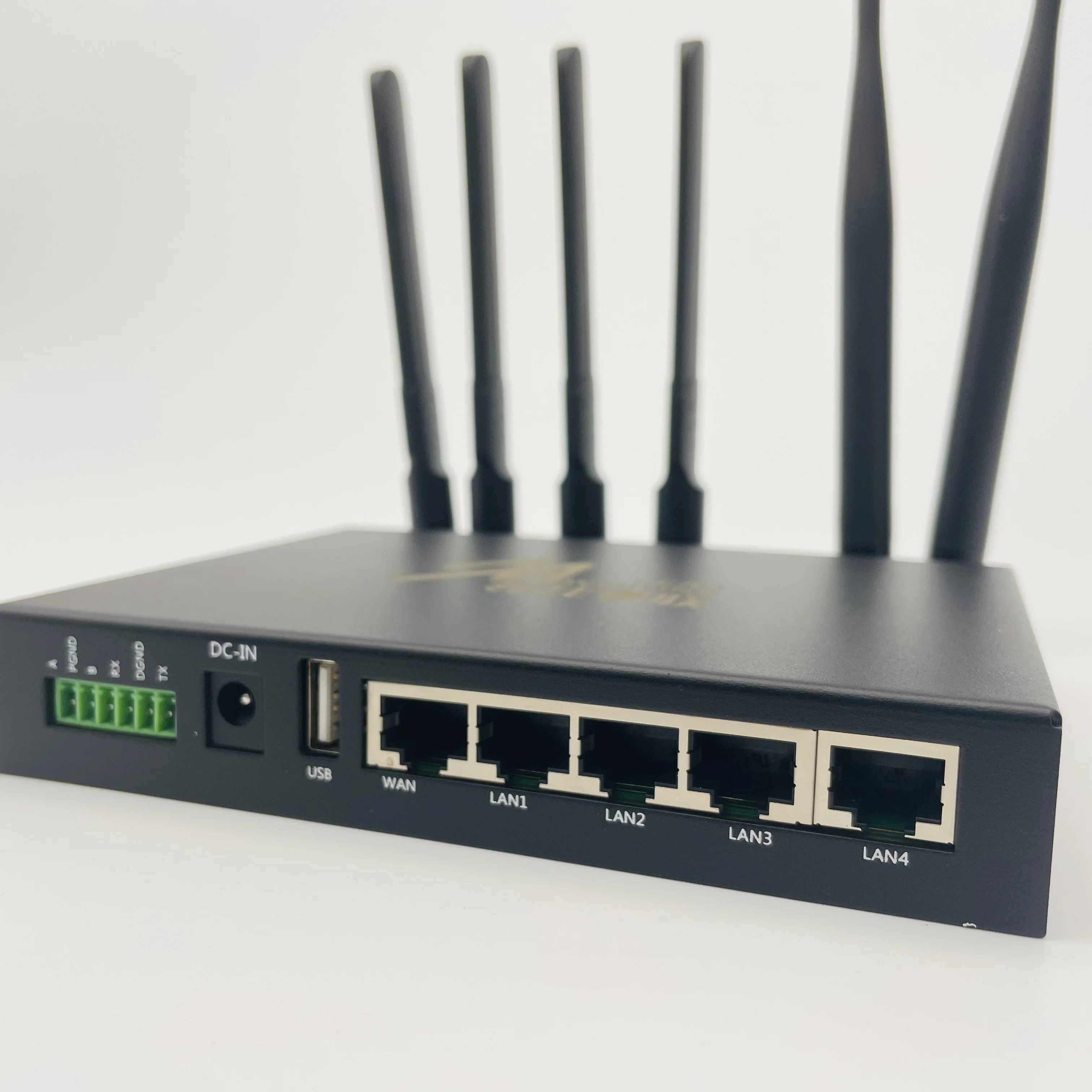 HDRM200 M2M wireless router 5g Industrial grade IPV 6 lte Giga Ethernet Wifi 6 SA NSA 5g modem IDU with WIFI function