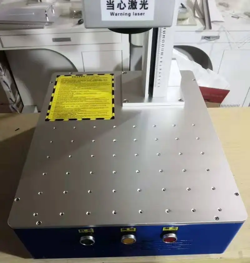 50 Q настольная лазерная маркировочная машина