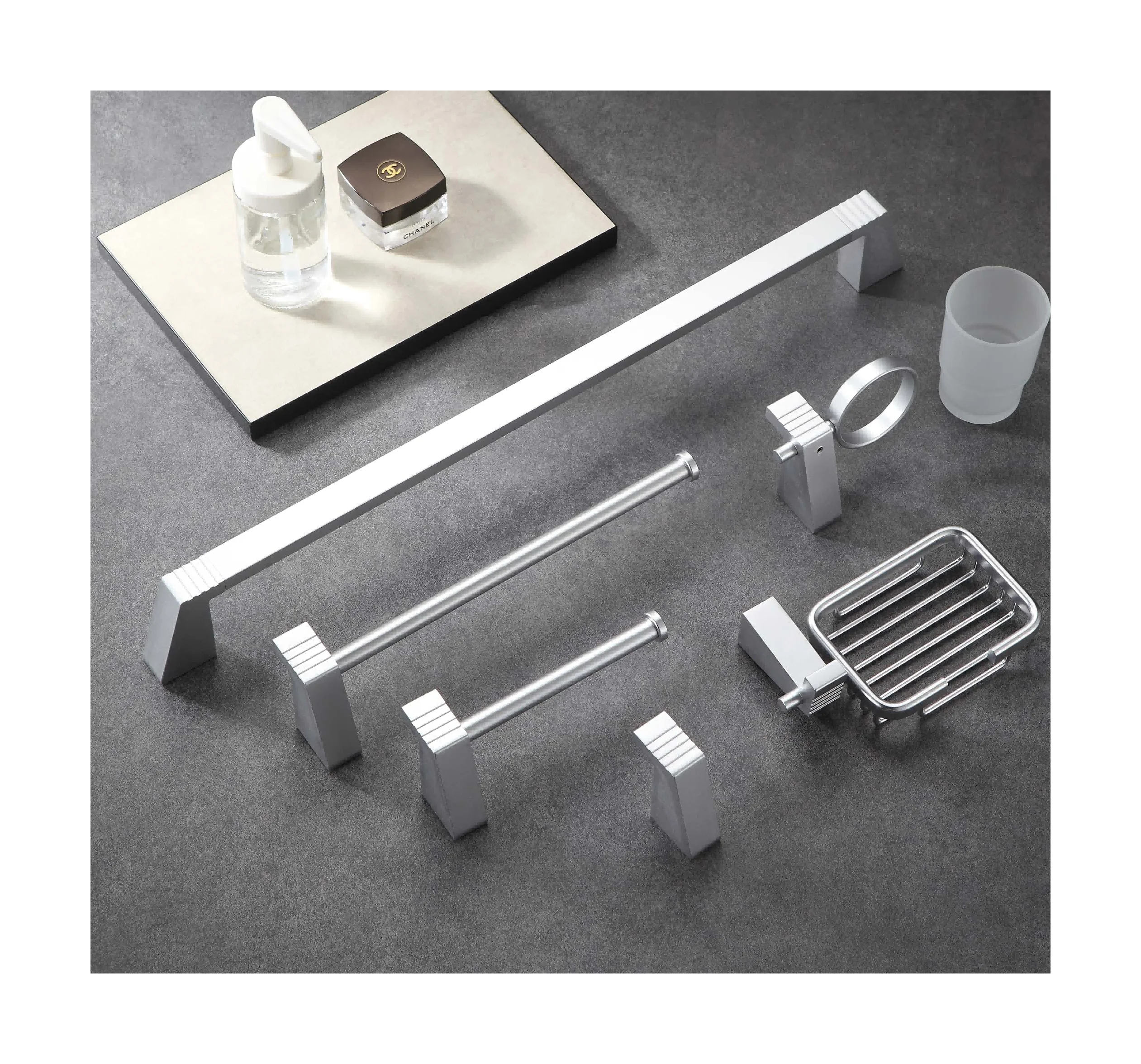 Ziny Modern Design 6-Piece Bathroom Accessory Set Alloy Sanitary Ware Suite with Toilets