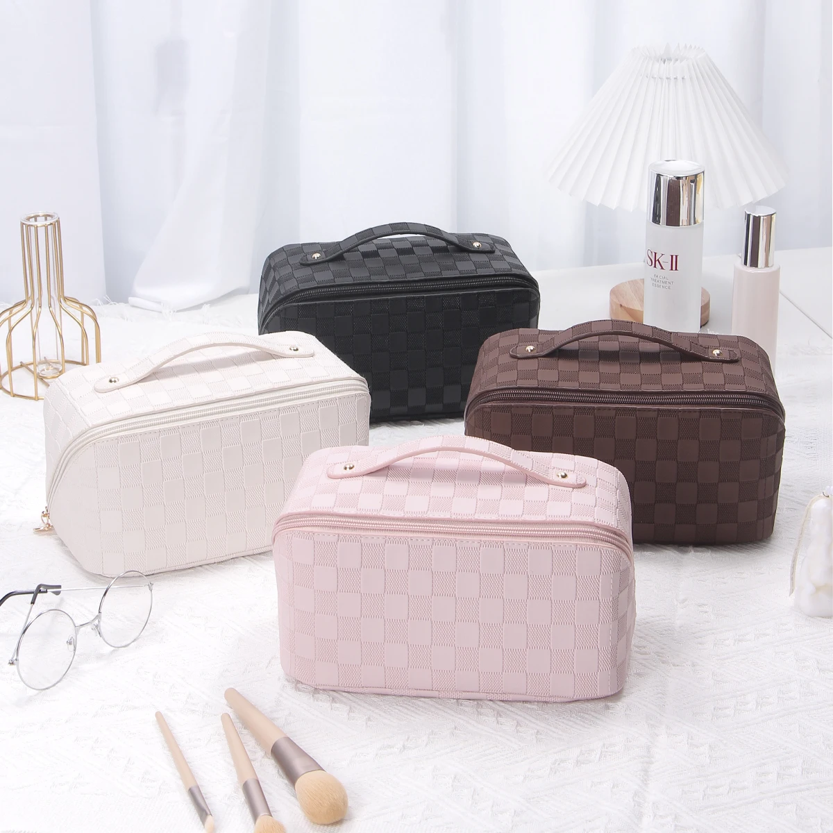 Pu Leather Checkered Cosmetic Bags with handle Portable Large Capacity Makeup Pouch  Plaid Travel Makeup Brushes Storage Bag