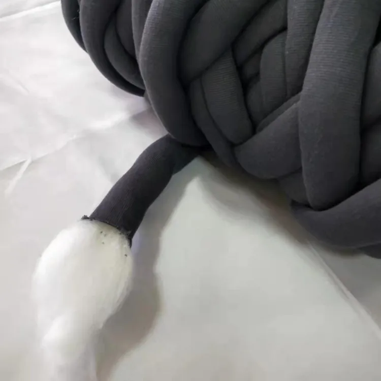 Factory good quality Bulk dyed polyester cotton chunky knitting yarn