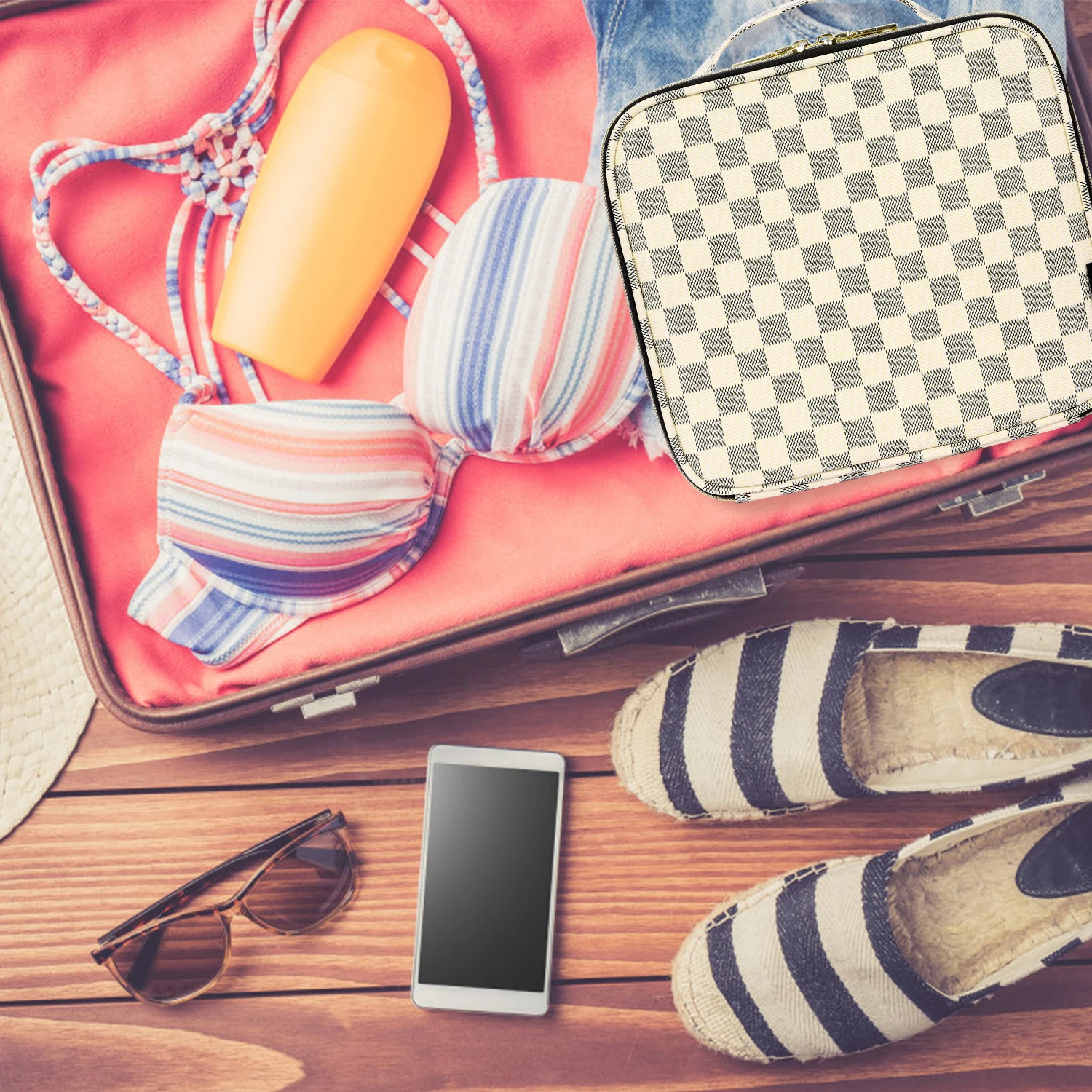 Larger Capacity Water-resistant Brown Checkered Travel Cosmetic Bag Travel Organizer Toiletry Makeup Storage Bag For Ladies