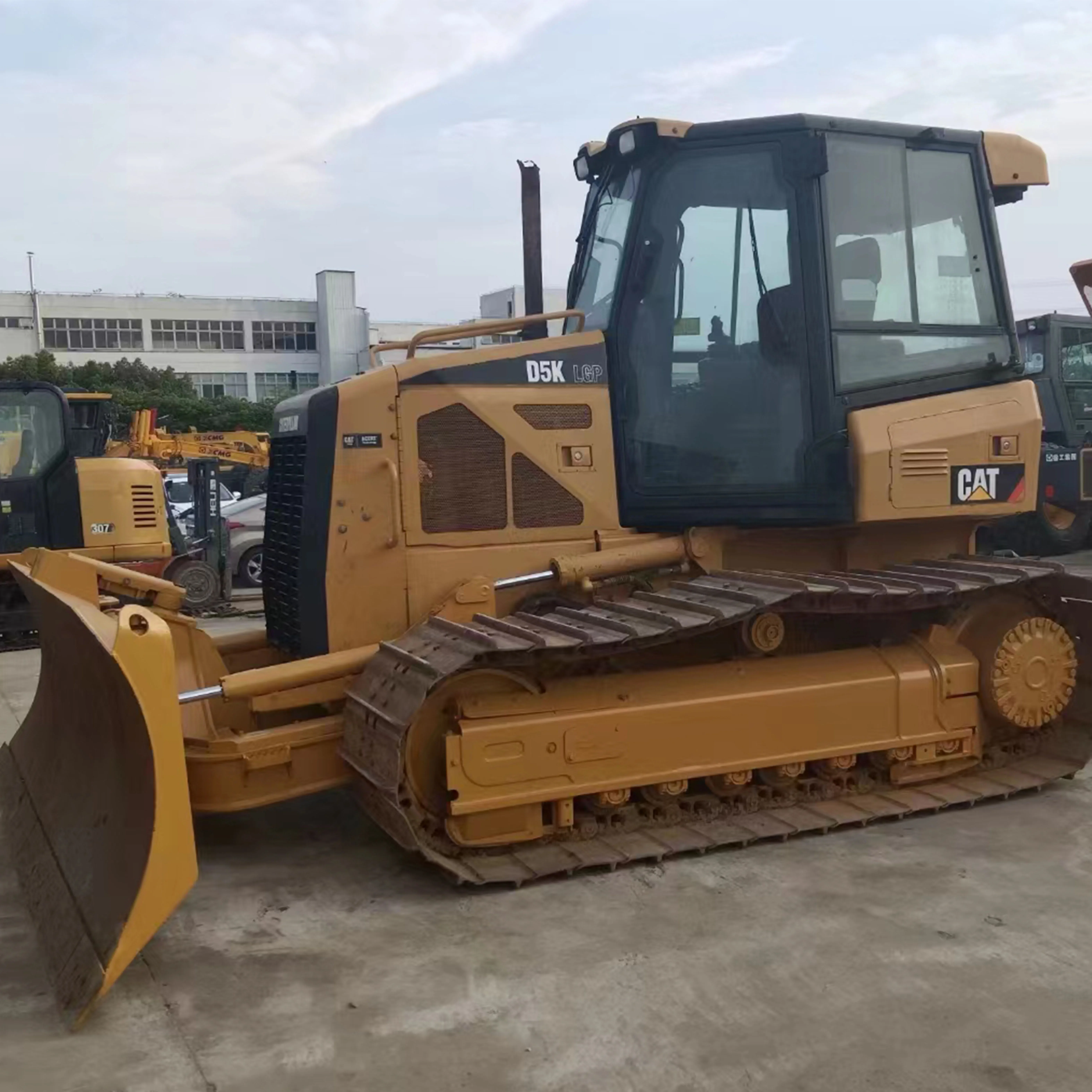 Землеройное оборудование гусеница d5k гусеничный бульдозер cat d5 модель бульдозера