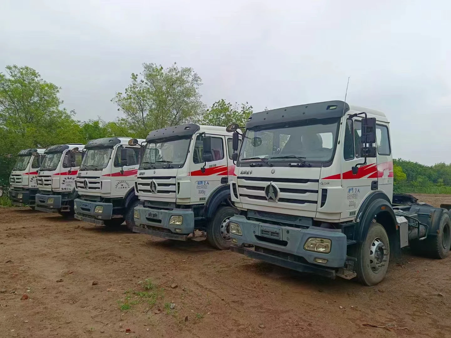 Hot Selling Mitsubishi Manual Beiben 6x4 Euro 5 Transport Tractor New 380 Horsepower Diesel Fuel Left Fast Second-Hand Cheap