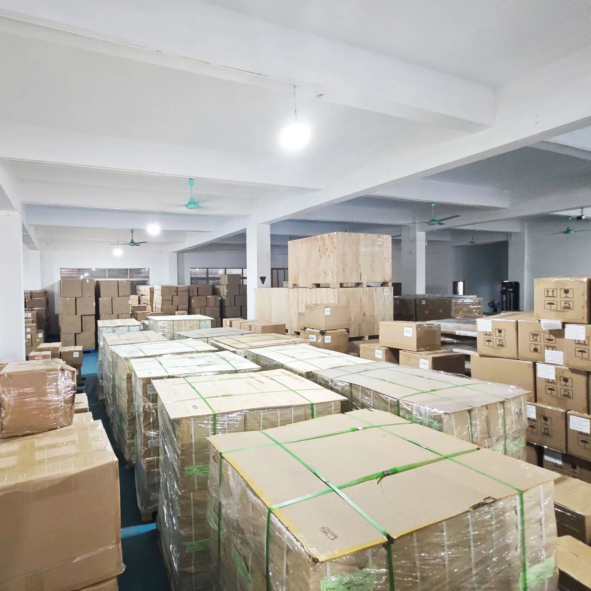 Clothing textile and Cosmetics LCL Door To Door Logistics Service Sea Freight Shipping Agent Transporte China To Malaysia