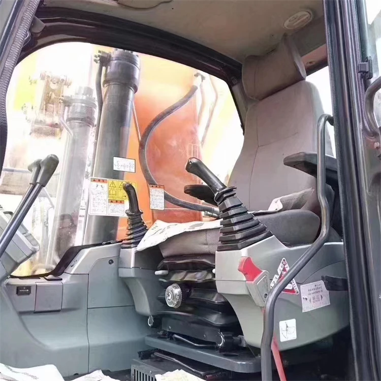 Good condiontion doosan excavator dx225LC made in South Korea medium dx225 used excavator for sale