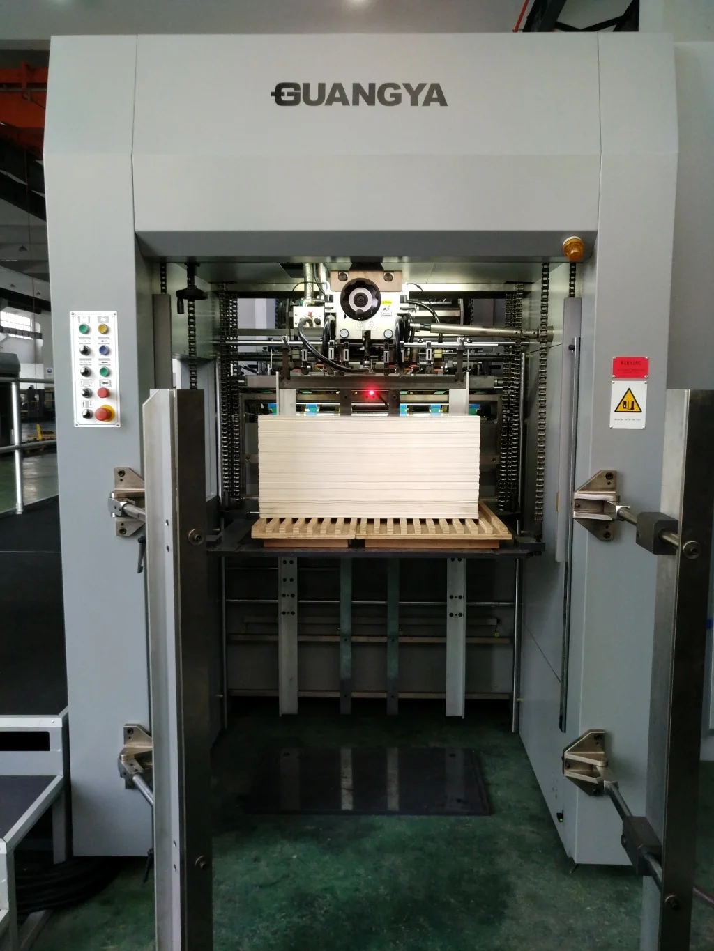 LK 106M Automatic creasing die cutting machine