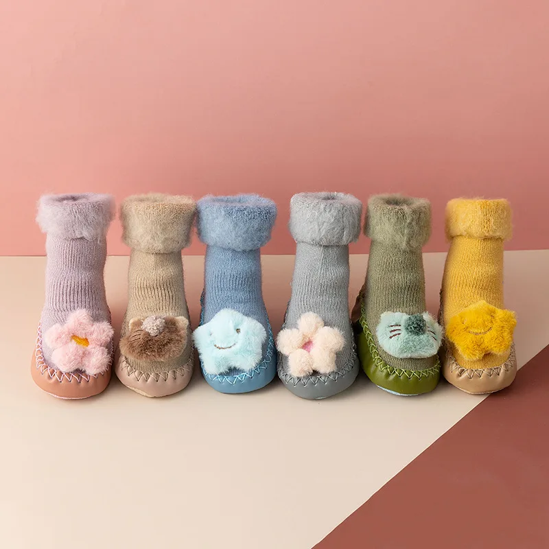 YUELI wholesales winter baby rubber sole floor wool baby shoe socks