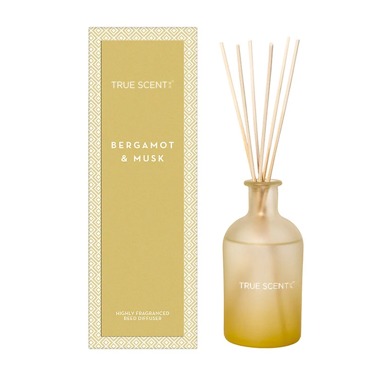 Customized Luxury 200ml 220ml Frosted Reed Diffuser Gift Set With Rattan Sticks