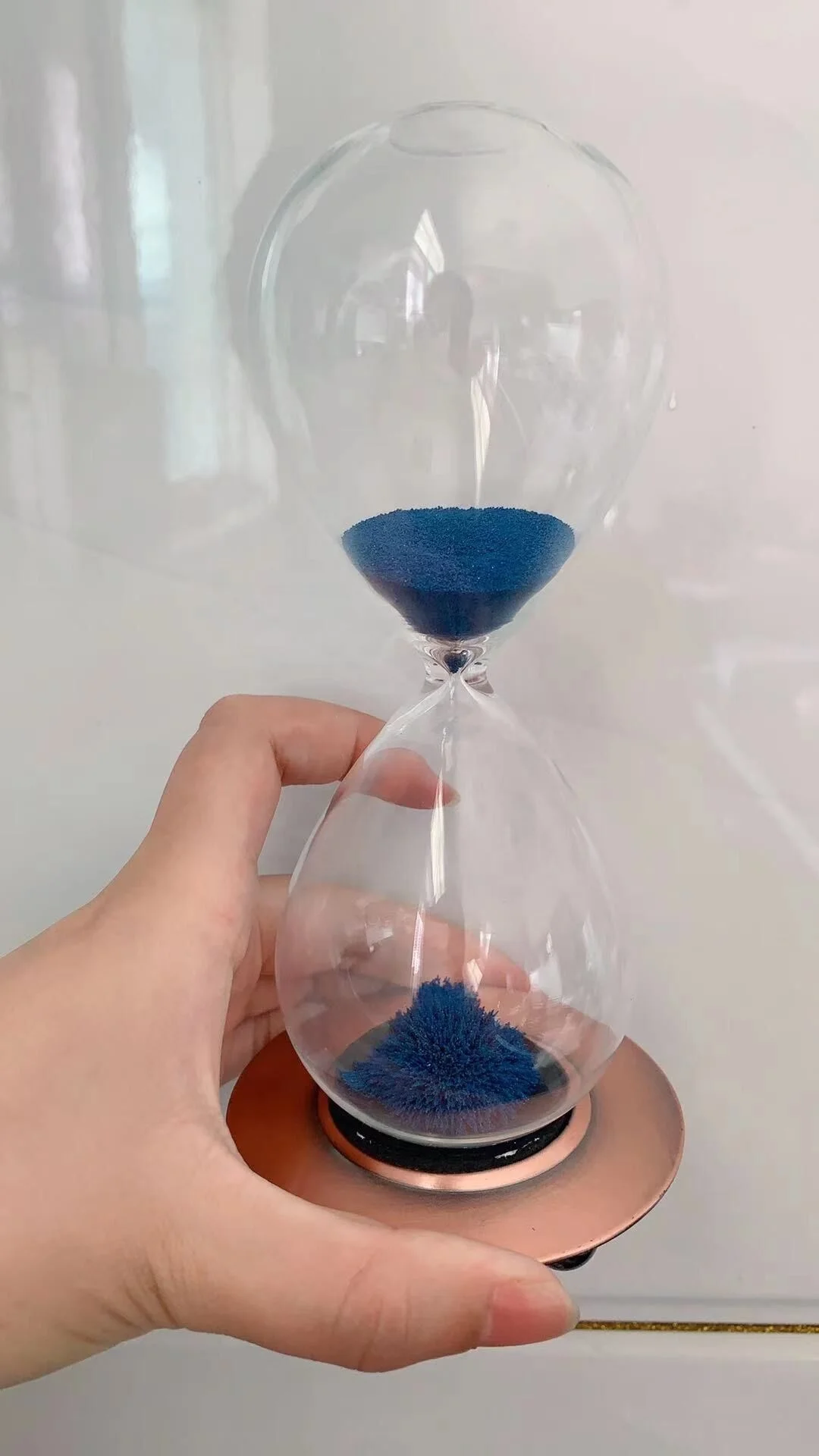 OEM Production Brass Round Base Blue Magnetic Sand Glass Timer Hourglass