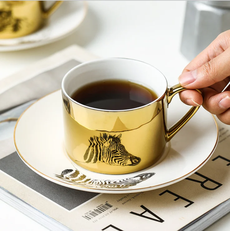 New Design Mirror Cup with Ceramic Coffee Cup and Saucer for Home Decor