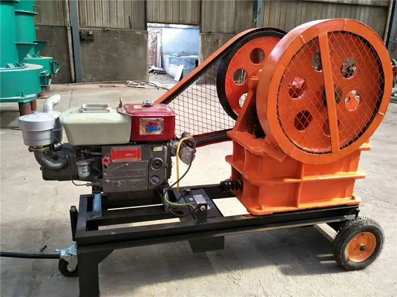 Mobile diesel engine small jaw crusher 250x400