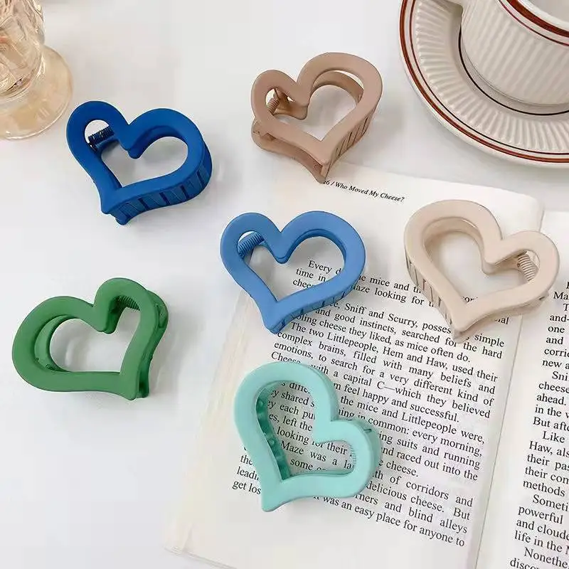 Korean Style Cute Sweet Heart Shaped Hair Claw Resin Shark Hair Claws Clip Hair Accessories Women