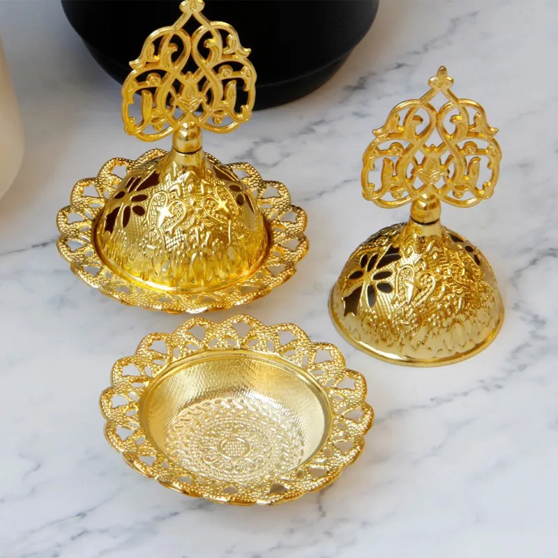 Hot selling gold hollowed out Middle Eastern Arab small incense burner metal aromatherapy sandalwood furnace tower