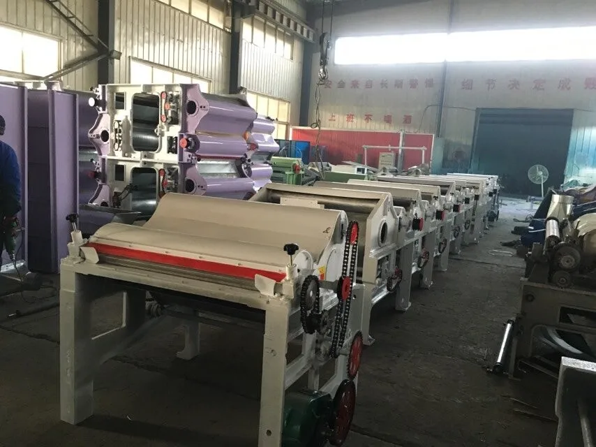 Textile waste recycling machine Opens waste clothing yarn into fiber machine cleaning machine line