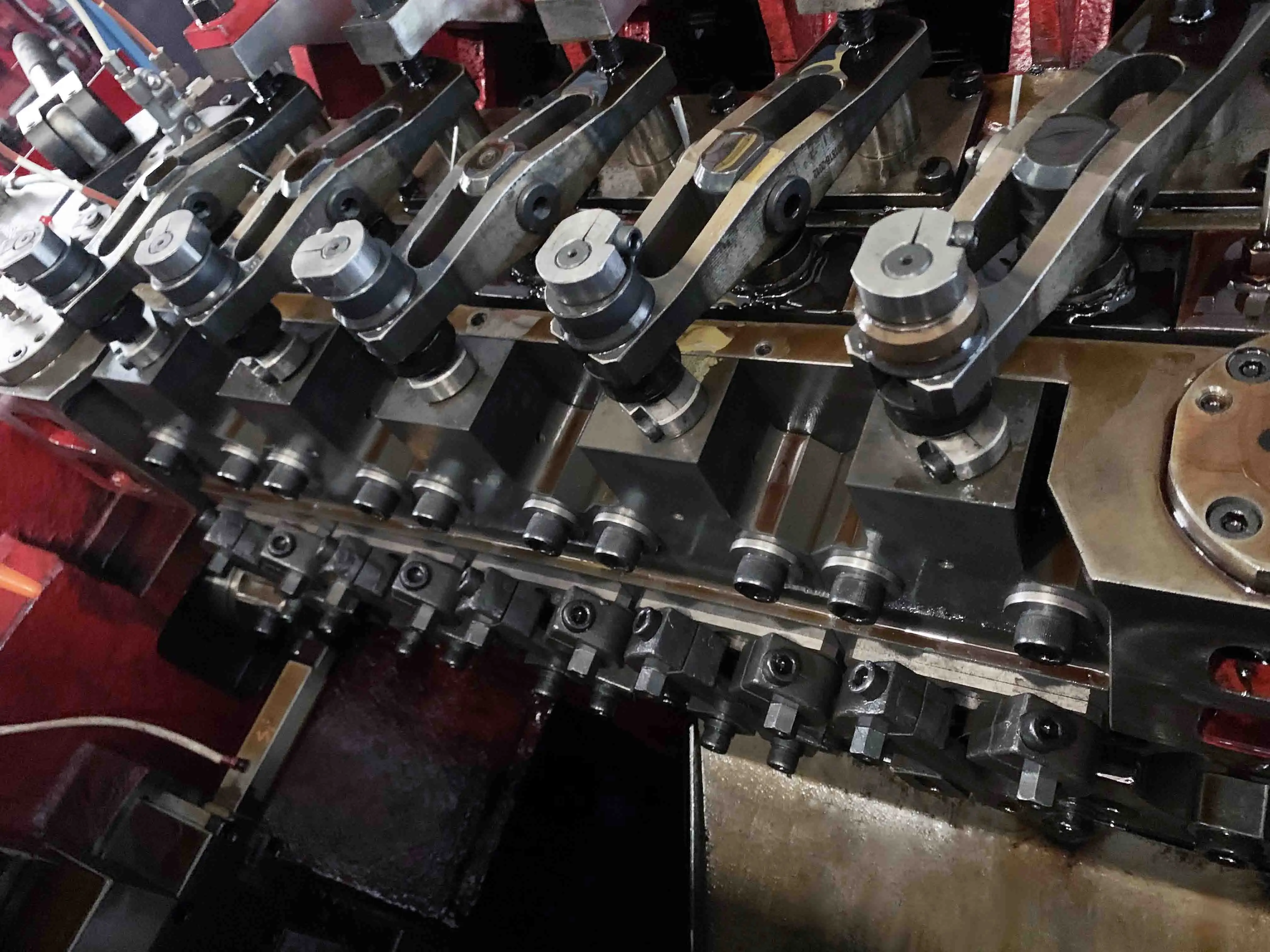 
19B-5SL M12 Automatic Screw Bolt Making Cold Forming Machine 
